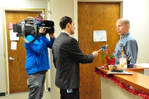 Schaumburg retiree Ken Voight does an exclusive interview with ABC 7 Consumer Investigative Reporter Jason Knowles.
